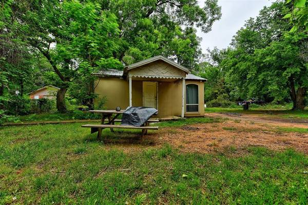 1925 N SAINT PETER Avenue, Midwest City, OK 73141