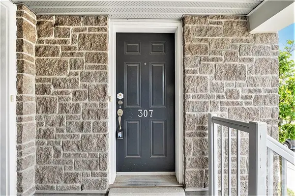 Kemptville, ON K0G 1J0,307 FIR LN