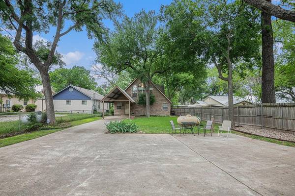 Weatherford, TX 76087,1139 E Lake Drive