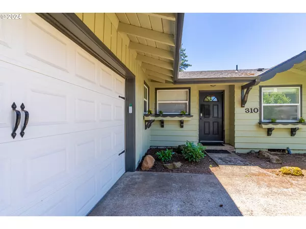 Salem, OR 97302,310 GREGORY LN SE