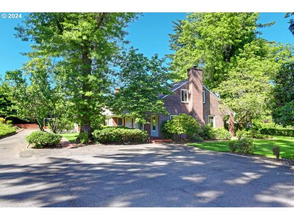 Lake Oswego, OR 97034,18815 GREEN BLUFF DR