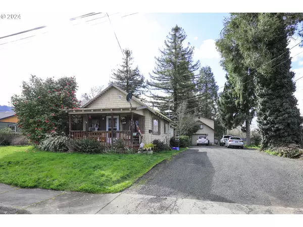 Roseburg, OR 97471,462 W BALLF ST