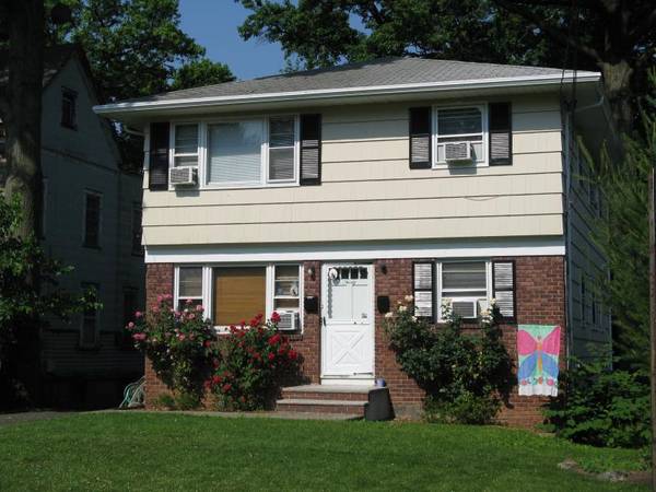 30 Grove St, Cranford Twp., NJ 07016