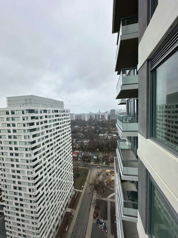 50 Dunfield AVE #2620, Toronto C10, ON M4S 0E4