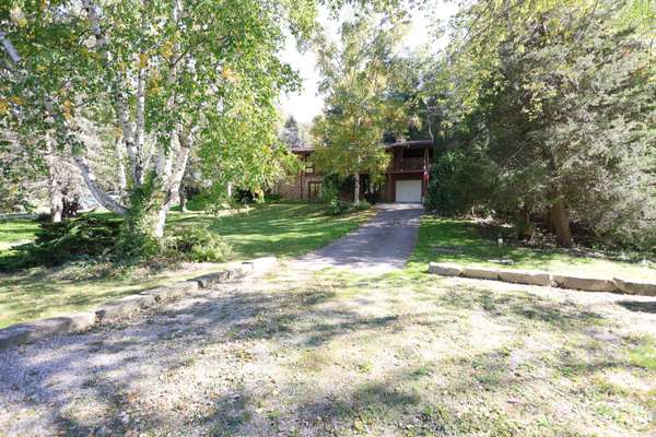 Lambton Shores, ON N0N 1J7,5429 Lake Valley Grove RD