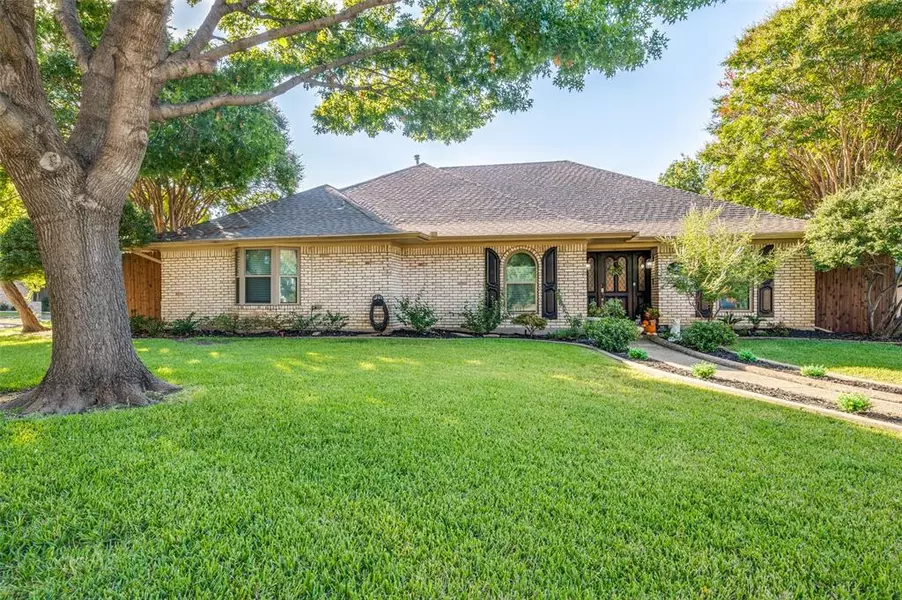 2808 Staffordshire Drive, Carrollton, TX 75007