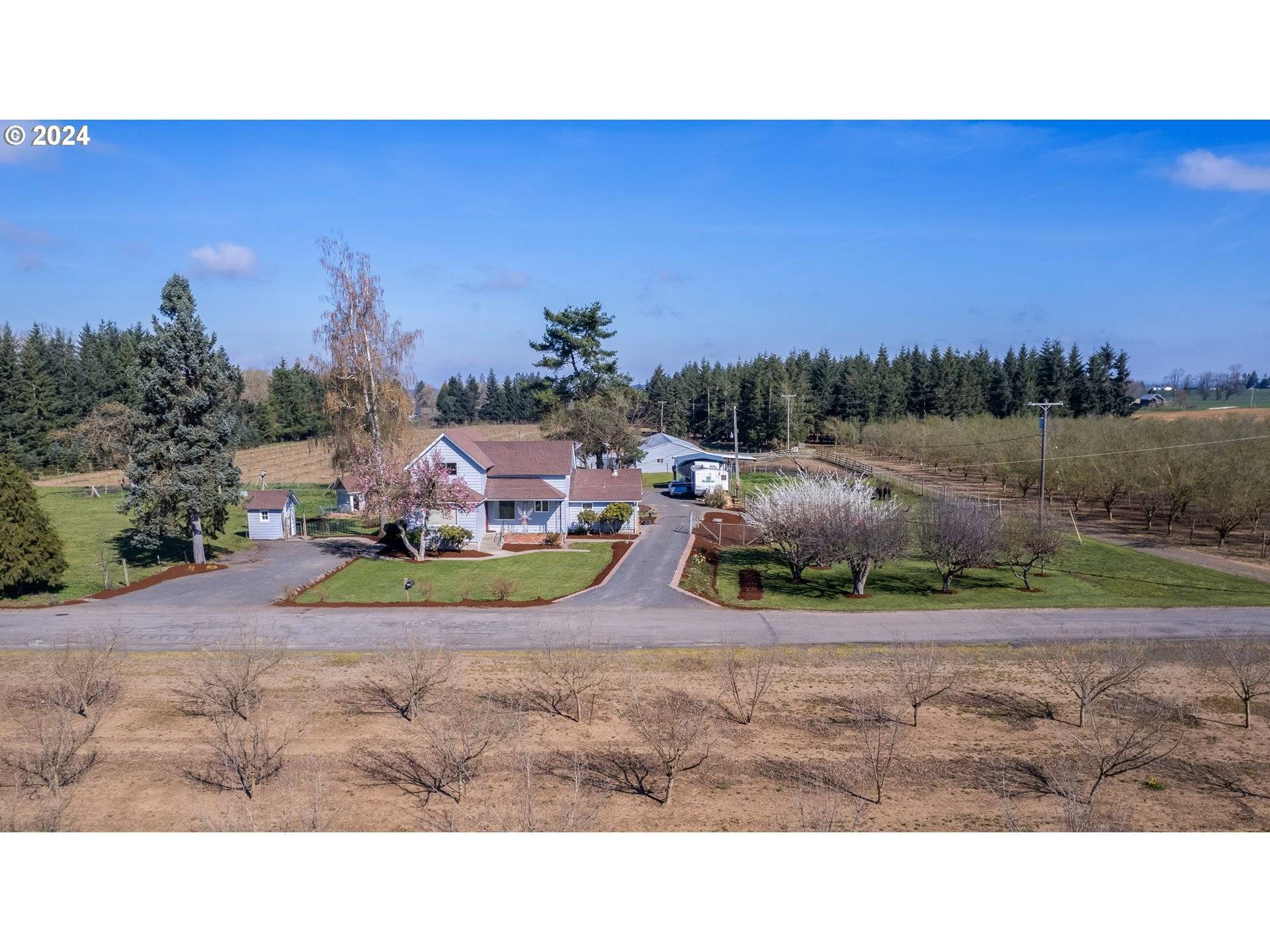 7305 S DRAKE RD, Mt Angel, OR 97362