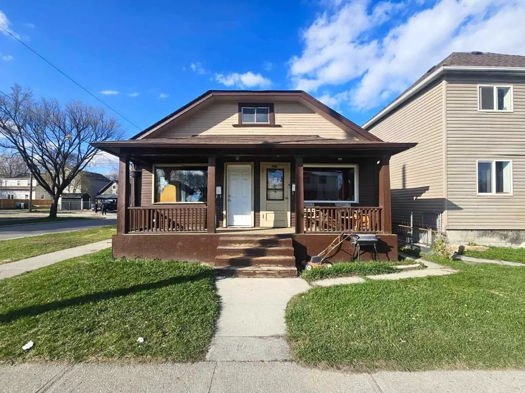 Winnipeg, MB R2W 1S7,525 Redwood AVE