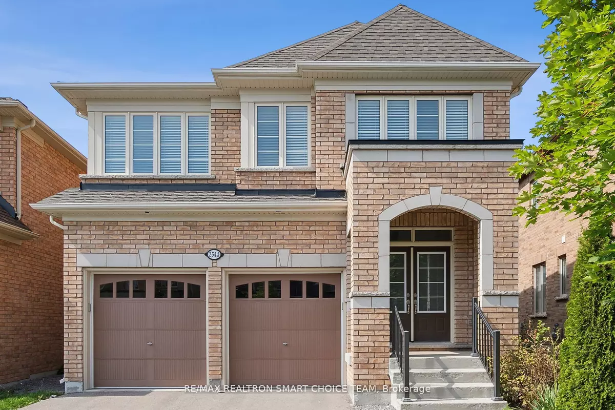 Oshawa, ON L1L 0M2,2544 Bandsman CRES