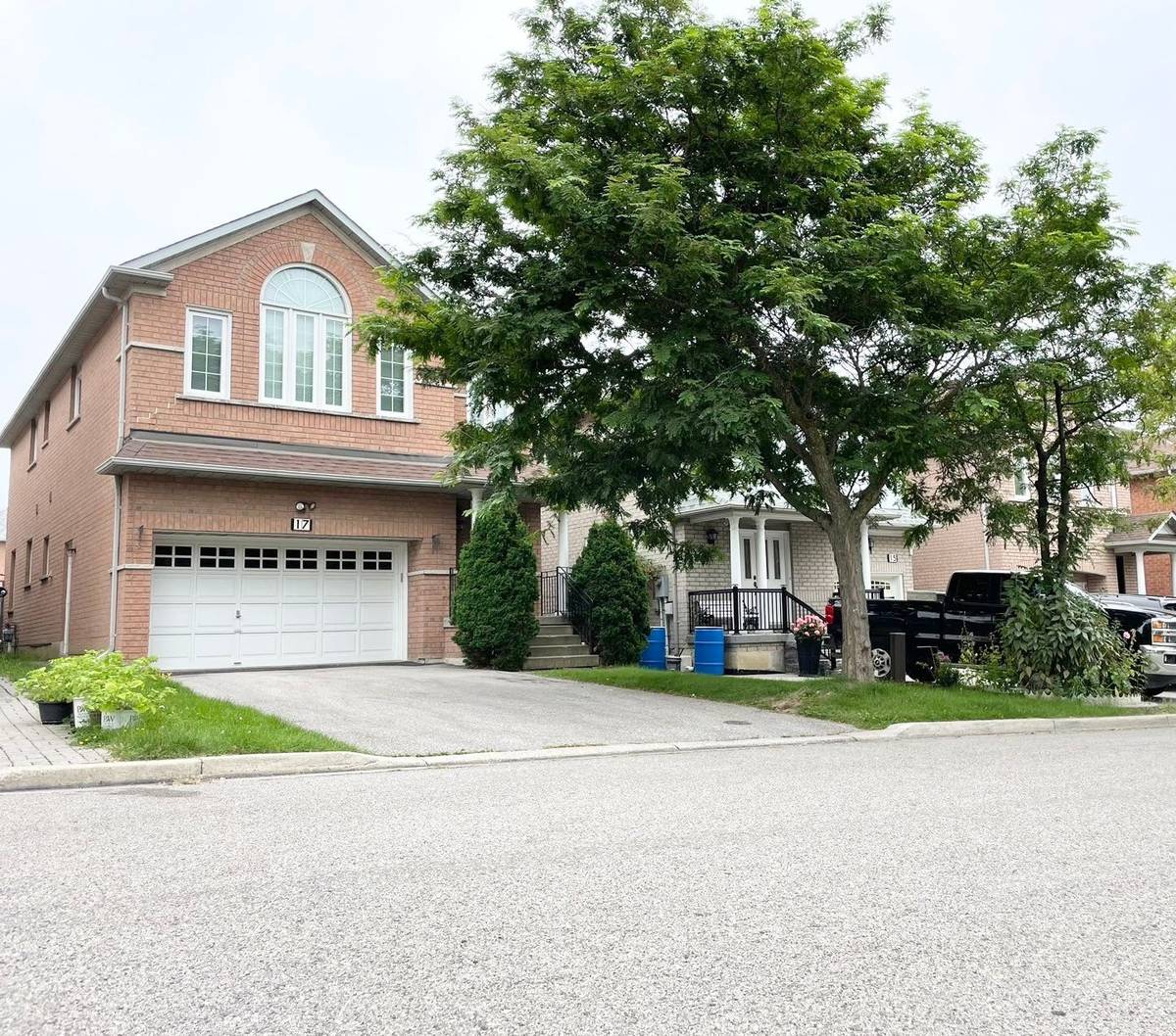 Markham, ON L3R 4R5,17 GAUDETTE ST