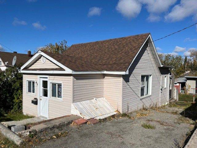 Timmins, ON P4N 2Y3,48 Bannerman AVE