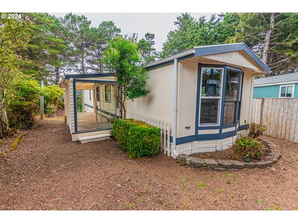 Depoe Bay, OR 97341,4875 N HIGHWAY 101 #68