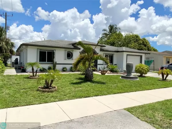 Pompano Beach, FL 33068,6221 SW 15th Ct