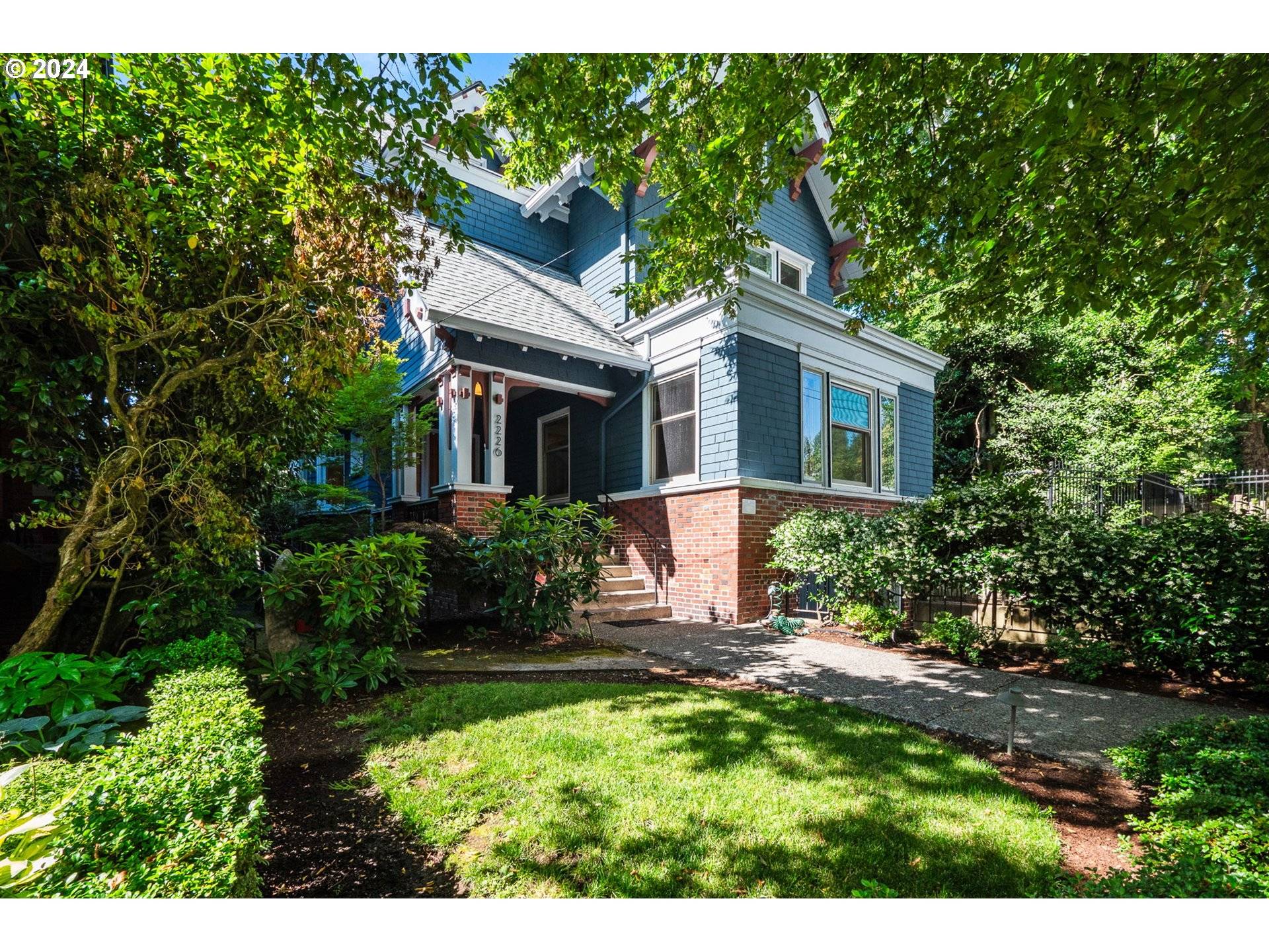 Portland, OR 97205,2226 SW MAIN ST