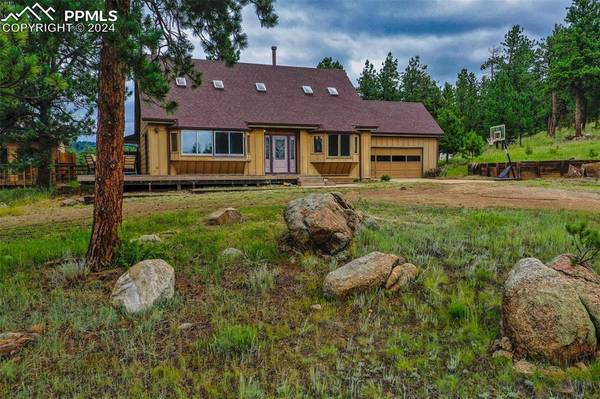 902 Old Ranch RD, Florissant, CO 80816