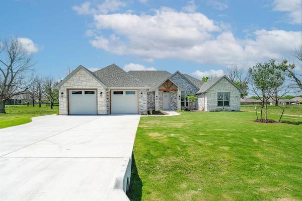 3703 Tremont Lane, Granbury, TX 76049