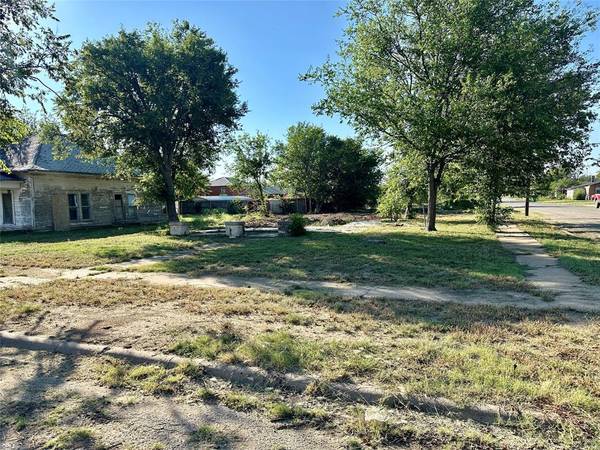 Coleman, TX 76834,315 W Cedar Street