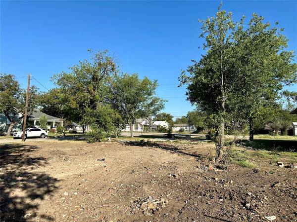 Coleman, TX 76834,315 W Cedar Street