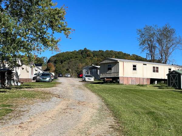 1 Axle St., North Tazewell, VA 24630