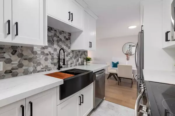 924 14 AVE Southwest #1205, Calgary, AB T2R0N7