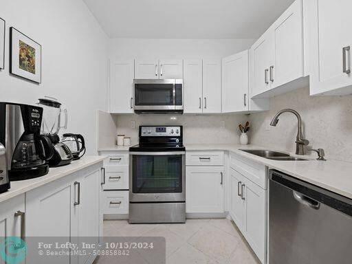 Highland Beach, FL 33487,3221 S Ocean Boulevard  #405