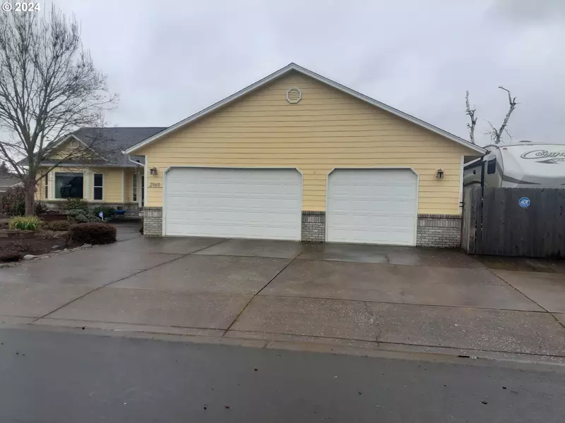 2969 BRETT LOOP, Eugene, OR 97404