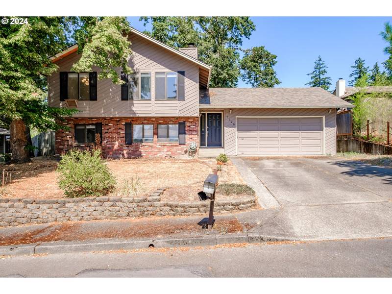 7020 DEBBIE CT, Gladstone, OR 97027