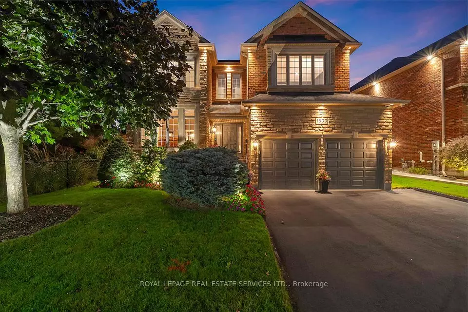 Oakville, ON L6H 7J9,1533 Pinery CRES