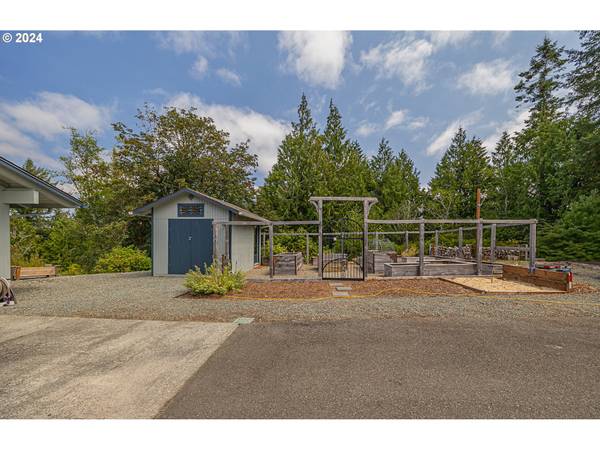 Coquille, OR 97423,1333 E 15TH ST