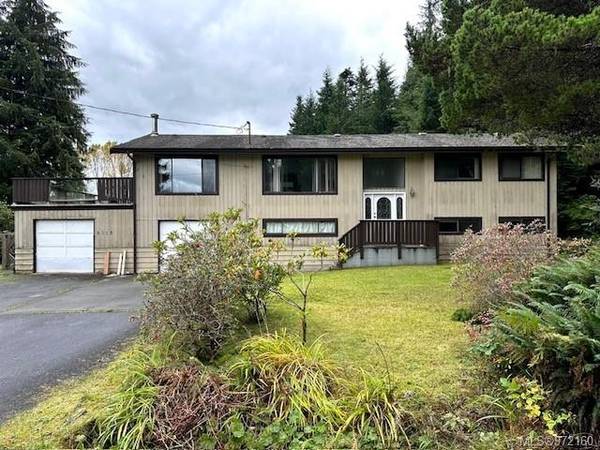 8335 Camelot Rd, Port Hardy, BC V0N 2P0