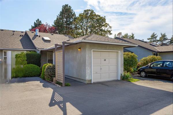 2070 Amelia Ave #14, Sidney, BC V8L 4X6