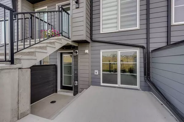 Calgary, AB T3L 0H5,260 Rowley WAY NW #404