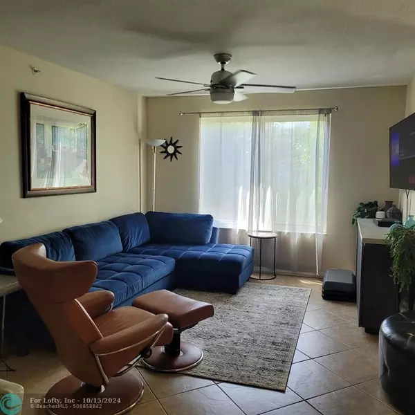 316 Villa Cir  #316, Boynton Beach, FL 33435