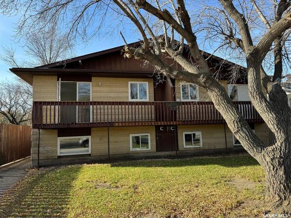 1221 108th STREET, North Battleford, SK S9A 2B3