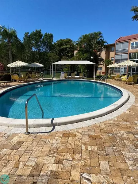 8834 W Mcnab Rd  #203, Tamarac, FL 33321