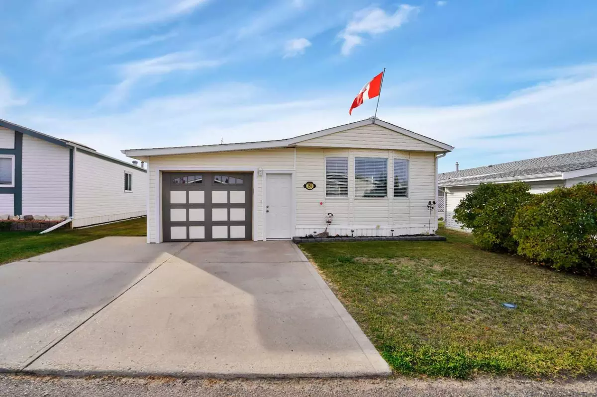 Rural Red Deer County, AB T4S 2C3,37543 England WAY #156