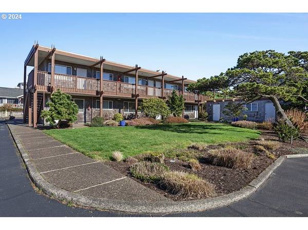 48250 Breakers BLVD #3, Neskowin, OR 97149