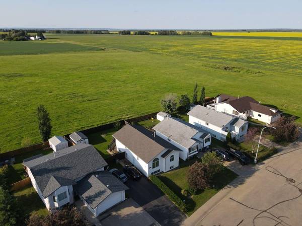 4412 56 AVE, High Prairie, AB T0G 1E0