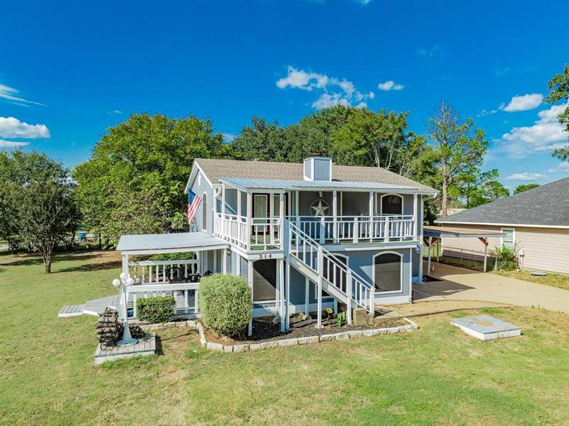 214 Starboard Drive, Gun Barrel City, TX 75156