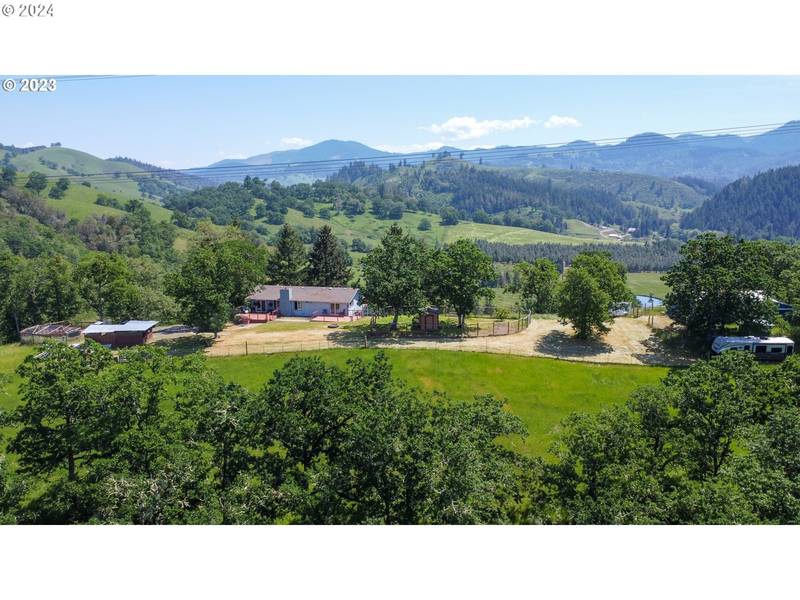 634 CATTLE DR, Roseburg, OR 97470