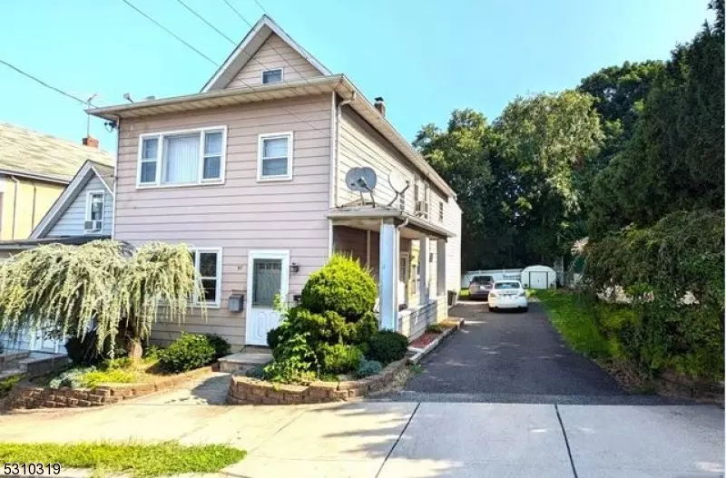 97 Kossuth St, Wallington Boro, NJ 07057