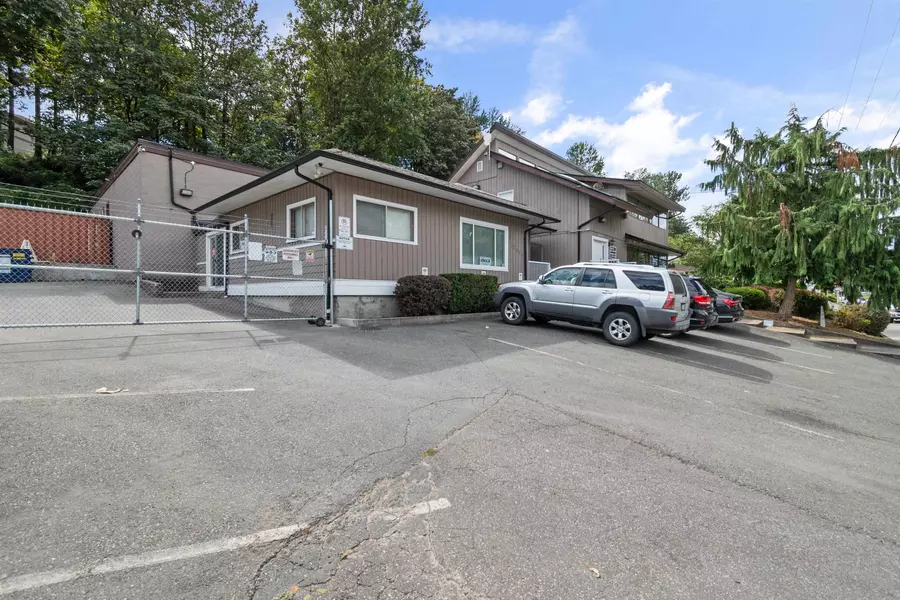 B 2265 WEST RAILWAY STREET, Abbotsford, BC V2S 2E3