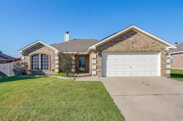 549 Marybeth Drive, Burleson, TX 76028