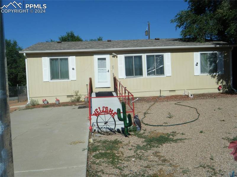 2315 Adrian AVE, Pueblo, CO 81003