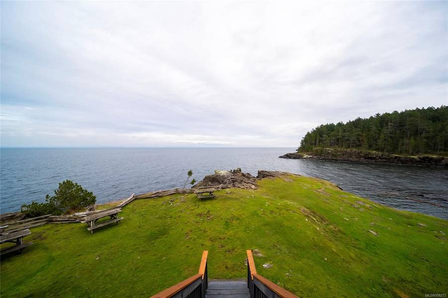 2950 Dragon's Lane, Gabriola Island, BC V0R 1X7