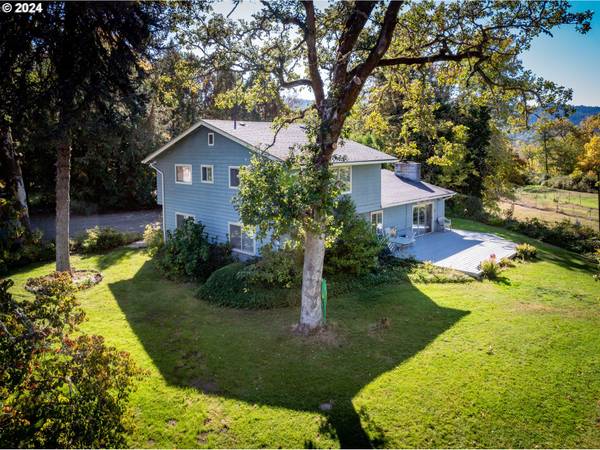 2559 GLENBROOK LOOP RD, Riddle, OR 97469