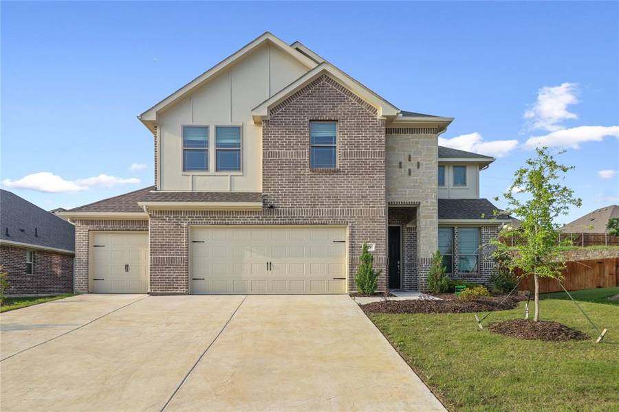 519 Hillcrest Circle, Justin, TX 76247