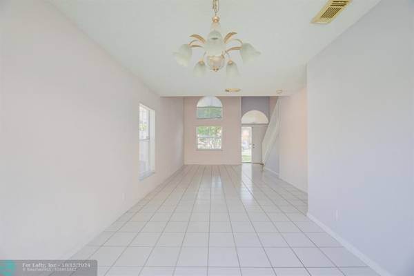 Pembroke Pines, FL 33025,280 SW 99th Ave