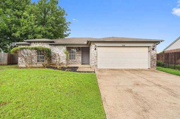 6100 Caden Court, Watauga, TX 76148