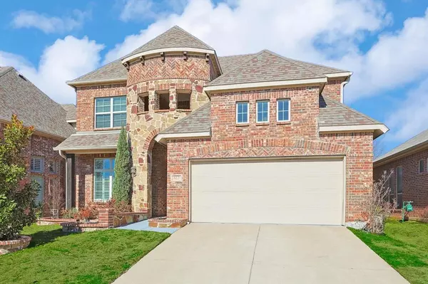 612 Mist Flower Drive, Little Elm, TX 75068